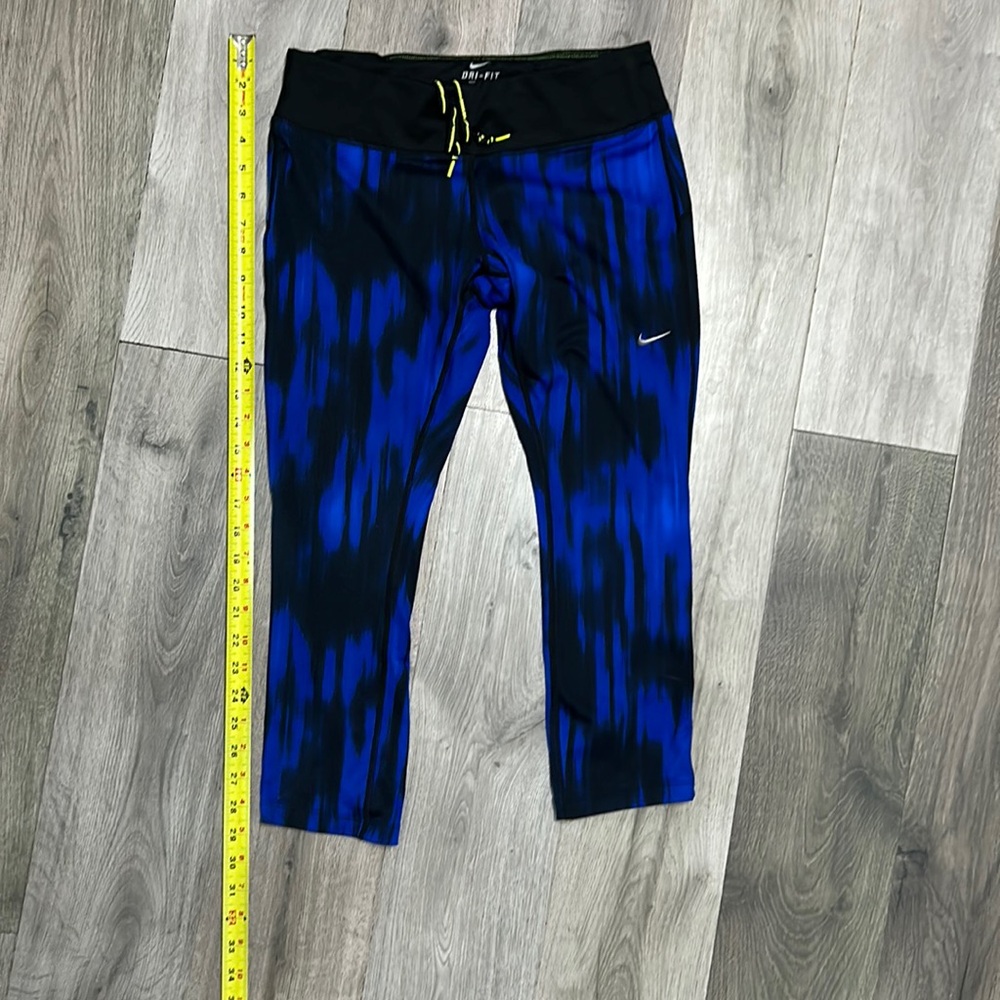 Nike Dri-Fit Leggings-Size Medium